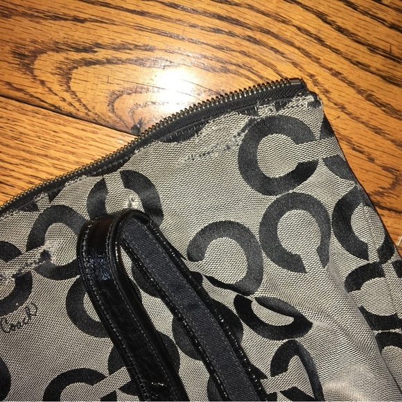 Coach Authentic Grey Tote Handbag Purple Interior Medium Size Handbag​​ - Picture 11 of 12